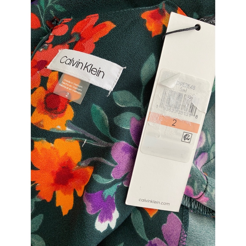 NWT Calvin Klein Malachite Green Floral Wrap Dress - Picture 10 of 10